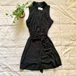 NWT Sleeveless Tie Waist Dress